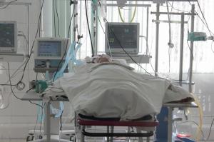 В Улан-Удэ мужчина, пострадавший при пожаре на складе, получил 90% ожогов тела