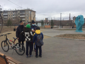 В Улан-Удэ катающихся на велосипедах и самокатах детей пугали уголовкой