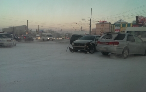 ДТП с маршруткой произошло ранним утром в столице Бурятии (Фото)