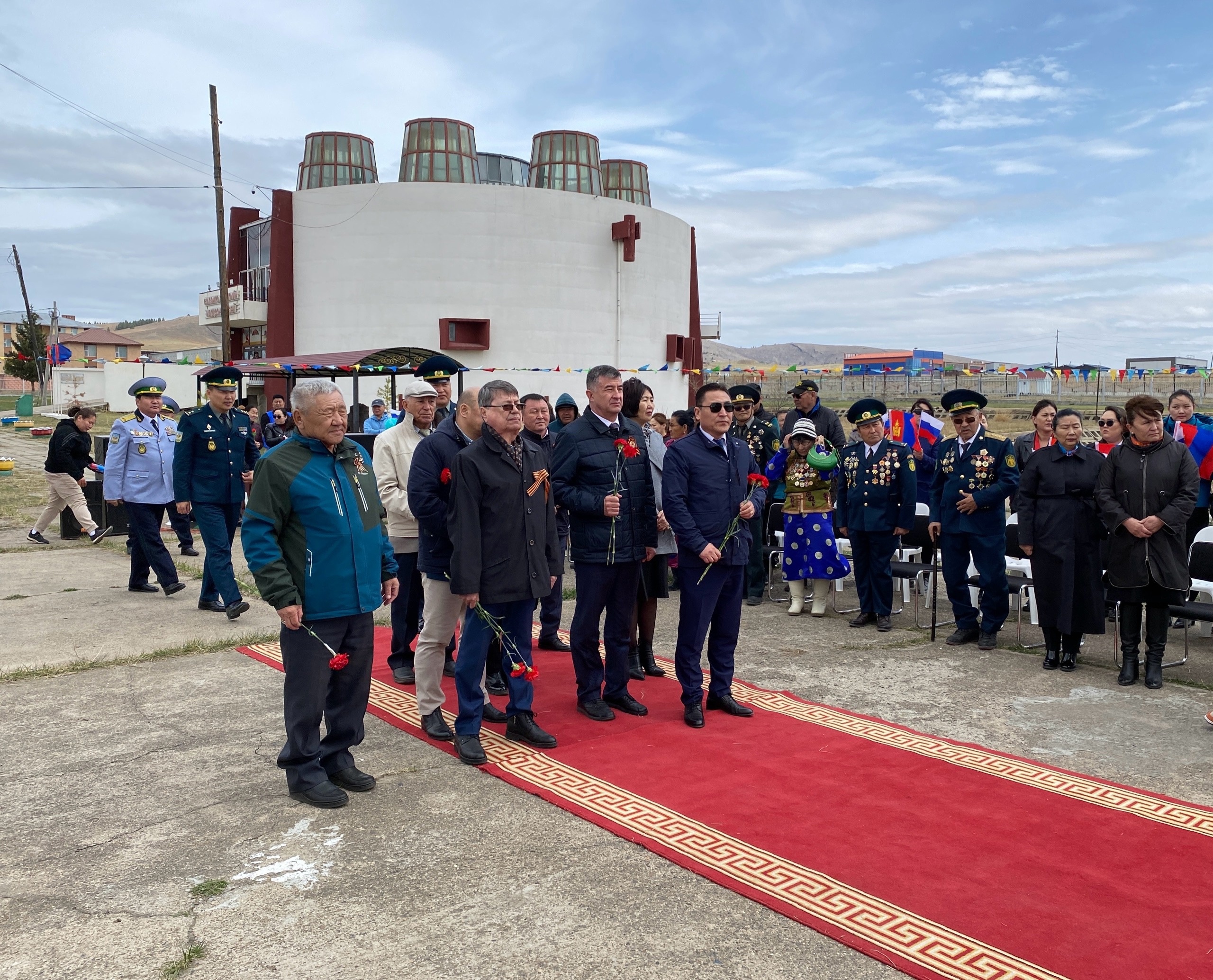 В Монголии почтили память солдат, погибших во время Великой Отечественной  войны