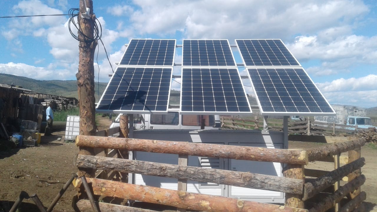 В Бурятии на отдаленной ферме заработала первая солнечная энергоустановка