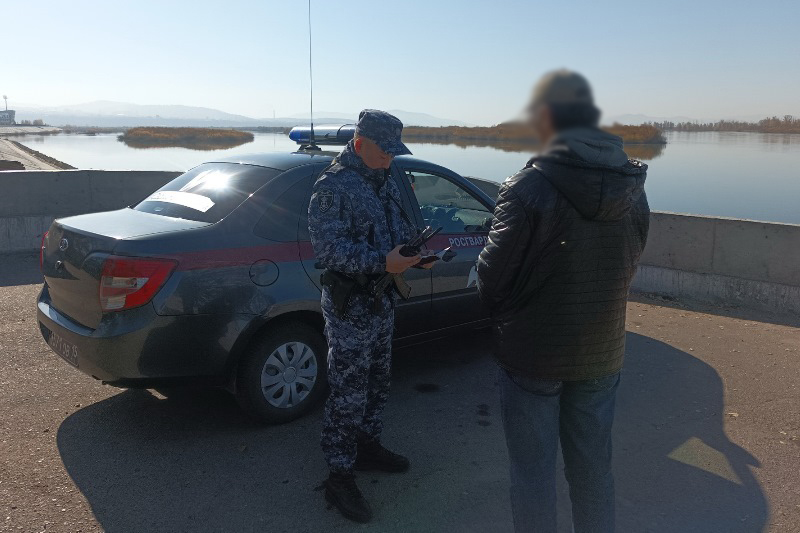 В Улан-Удэ сотрудники Росгвардии задержали алиментщика В Улан-Удэ сотрудники Росгвардии задержали алиментщика