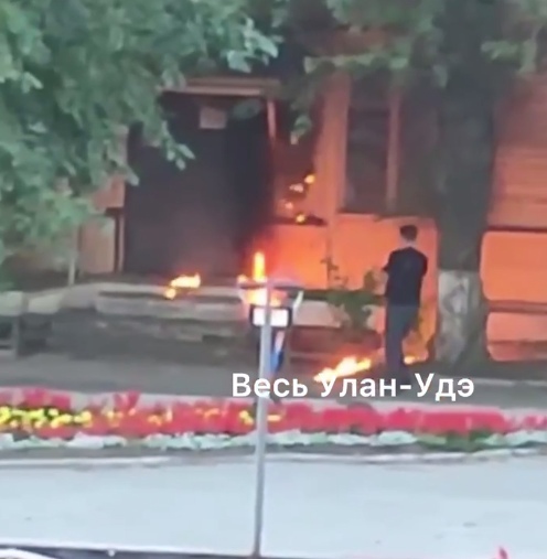 В Улан-Удэ задержали подозреваемых в поджоге бывшего здания военкомата