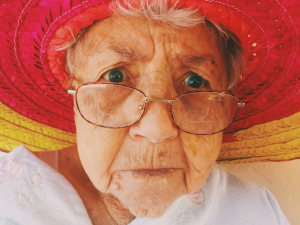 В Бурятии иностранец ограбил 78-летнюю бабушку