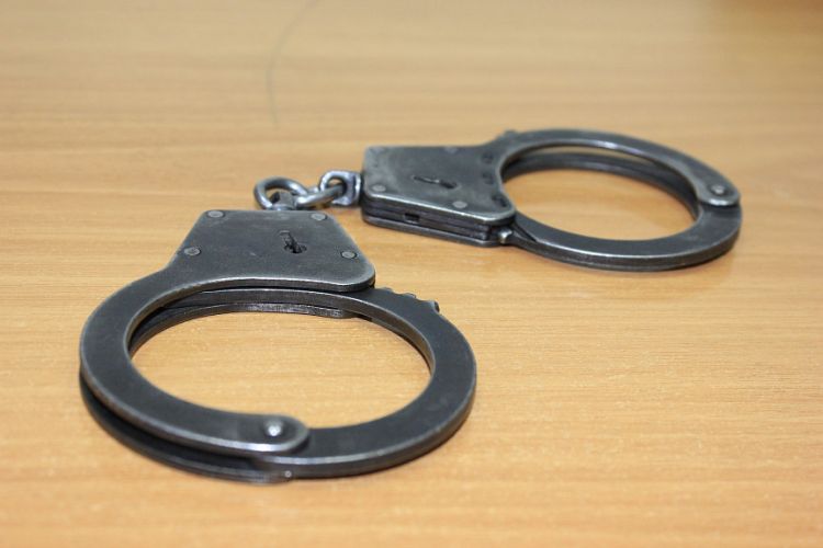 Житель Бурятии убил сироту и скинул его тело в выгребную яму Житель Бурятии убил сироту и скинул его тело в выгребную яму