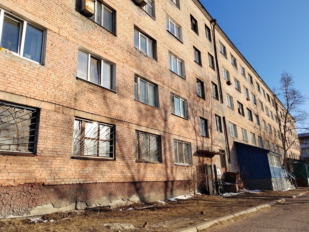 В Улан-Удэ жители аварийного дома не знают, когда получат новые квартиры
