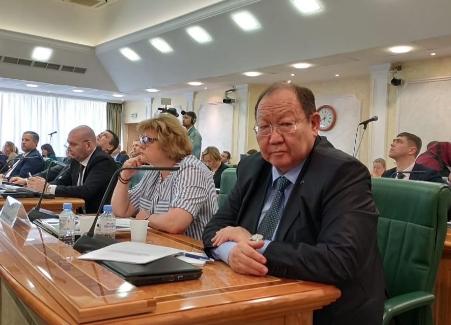 И.о. мэра Улан-Удэ принял участие в работе «круглого стола» в Совете Федерации 