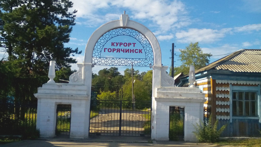 В поселке Горячинск на Байкале восстановление взлетно-посадочной полосы пока откладывается