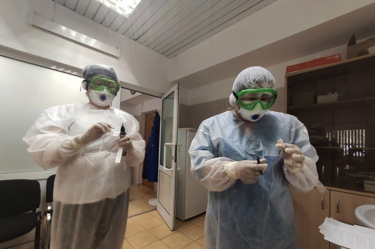 В Бурятии ковидных больных могут начать выписывать, не дожидаясь анализов В Бурятии ковидных больных могут начать выписывать, не дожидаясь анализов