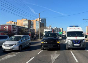 В Улан-Удэ сбили школьника, девушку и велосипедиста