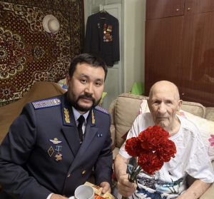 В Бурятии поздравили ветерана Великой Отечественной войны Николая Штрокова