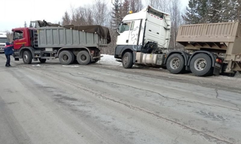 В Бурятии ввели реверсивное движение на федеральной трассе В Бурятии ввели реверсивное движение на федеральной трассе