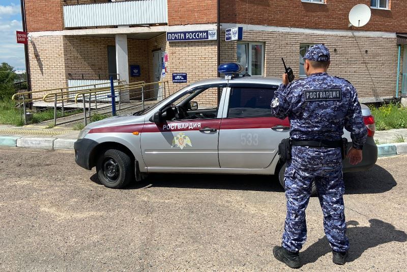 В Улан-Удэ осудили взявшего заложника грабителя банка В Улан-Удэ осудили взявшего заложника грабителя банка
