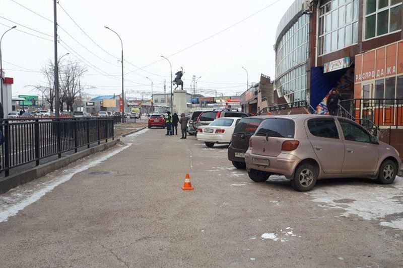 В центре Улан-Удэ пьяный водитель сбил женщину