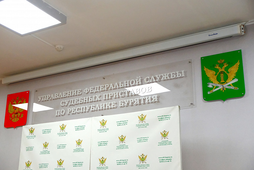 В Улан-Удэ приставы обязали горожанина снести незаконный гараж В Улан-Удэ приставы обязали горожанина снести незаконный гараж