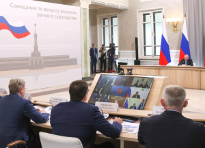 Глава Бурятии предложил Владимиру Путину развивать водный транспорт на Байкале