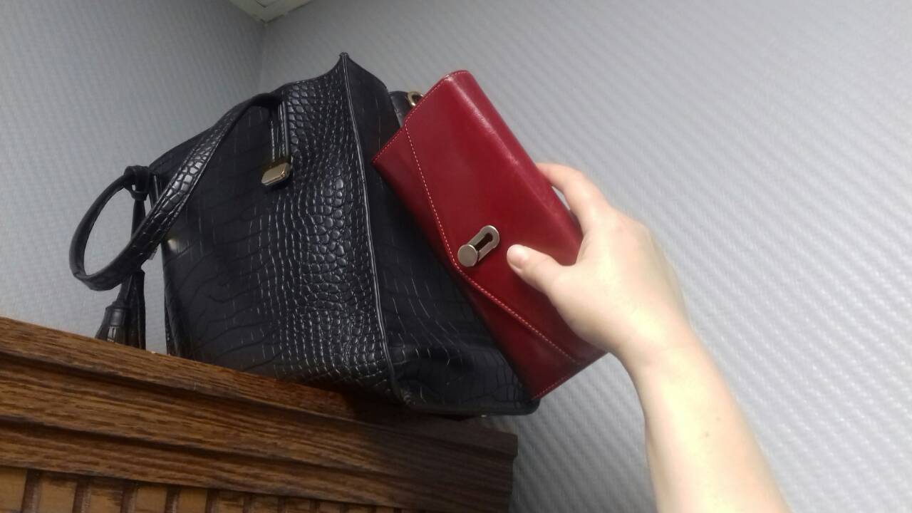 Жительница Бурятии потеряла 10,8 тысяч рублей из-за взломанного аккаунта знакомой Жительница Бурятии потеряла 10,8 тысяч рублей из-за взломанного аккаунта знакомой