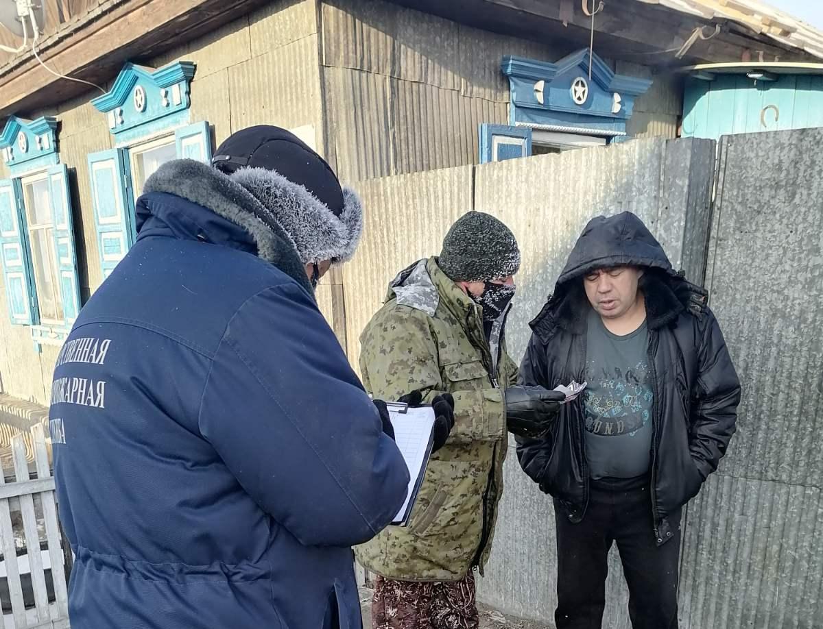 В поселке Наушки Бурятии, где накануне произошел трагический пожар, провели рейд В поселке Наушки Бурятии, где накануне произошел трагический пожар, провели рейд