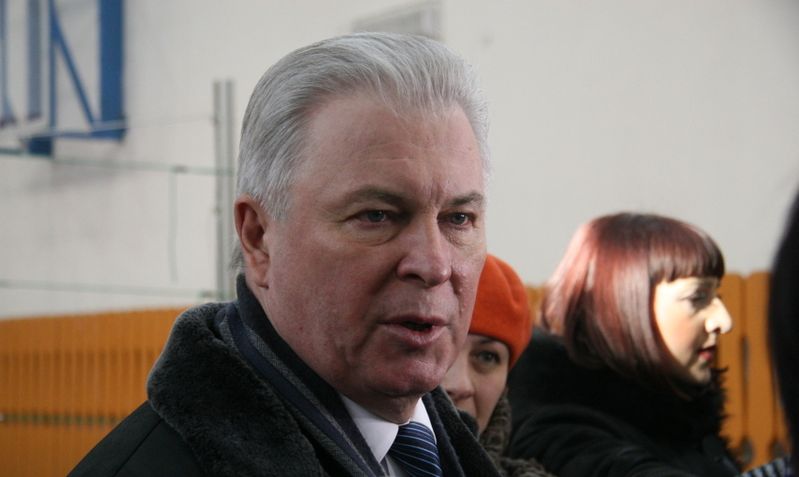 Глава Бурятии выразил соболезнования семье погибшего в Сирии командира танковой бригады Глава Бурятии выразил соболезнования семье погибшего в Сирии командира танковой бригады