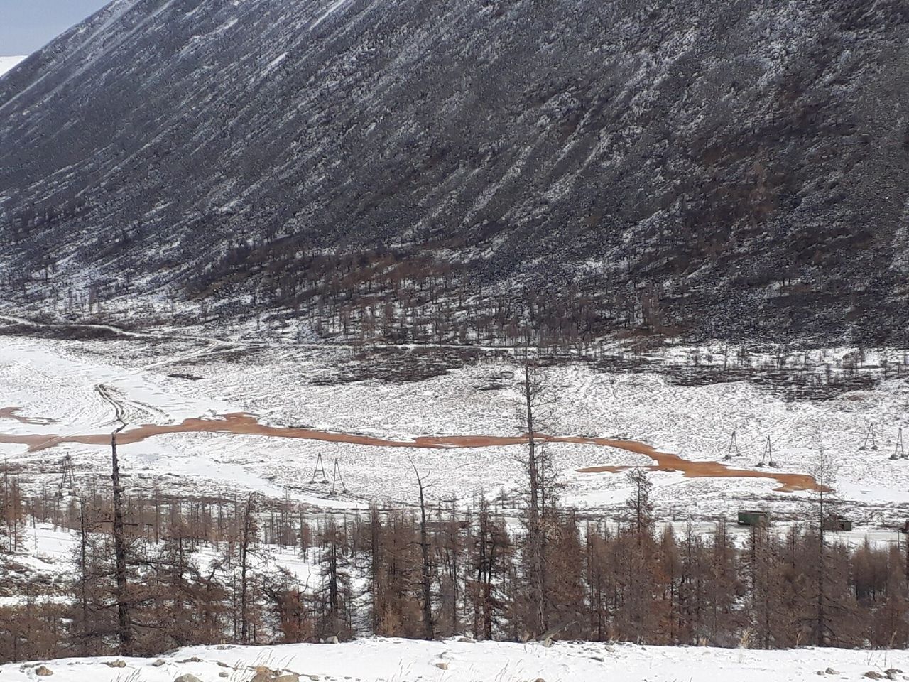 Жители района в Бурятии обвиняют золотодобытчиков в загрязнении реки