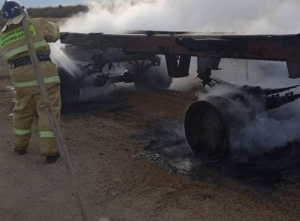 В Бурятии на ходу загорелся грузовик с сеном