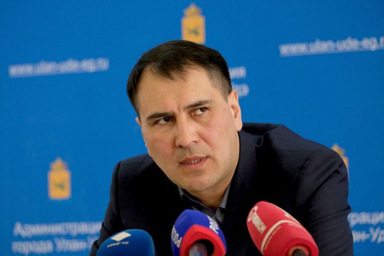 Бывший чиновник мэрии Улан-Удэ нашел работу у брата депутата-«единоросса» Бывший чиновник мэрии Улан-Удэ нашел работу у брата депутата-«единоросса»