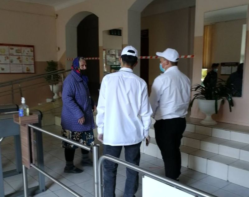 В Улан-Удэ ветераны поблагодарили волонтеров акции «Доступная среда на выборах» В Улан-Удэ ветераны поблагодарили волонтеров акции «Доступная среда на выборах»