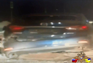 В Улан-Удэ пьяный работник СТО удирал от полиции на угнанном у клиента автомобиле