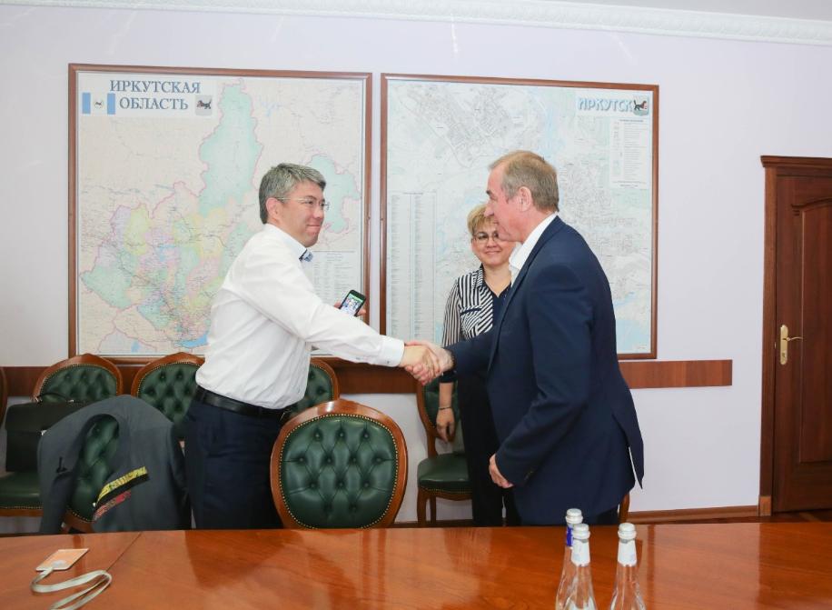 Алексей Цыденов встретился с главами соседних регионов