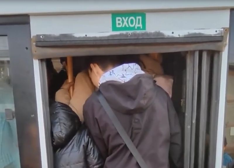 Маршрут из Сотниково стал кошмаром для пассажиров