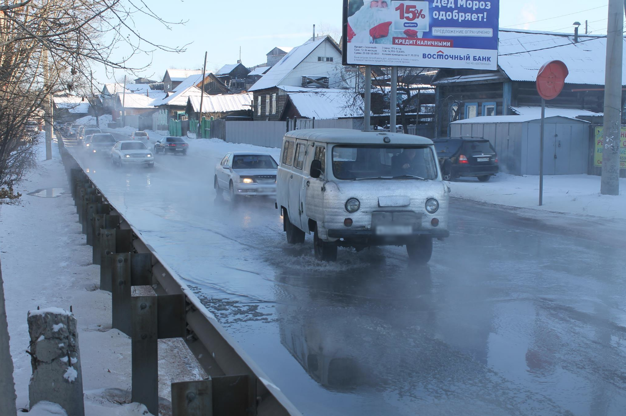 В Улан-Удэ не могут поделить скользкие дороги