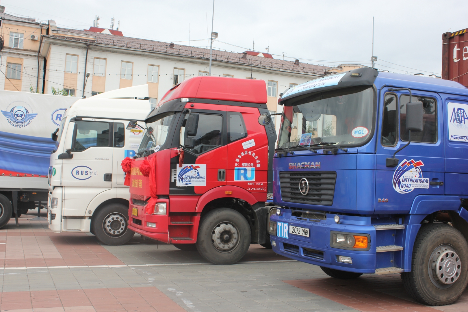 В Бурятию приехали грузовики из Китая и Монголии (ФОТО) 