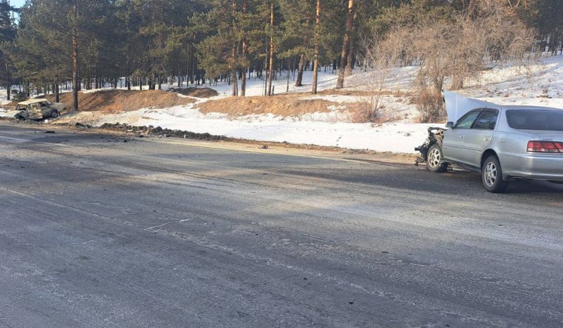 В Бурятии водитель устроил ДТП, выехав на «встречку» В Бурятии водитель устроил ДТП, выехав на «встречку»