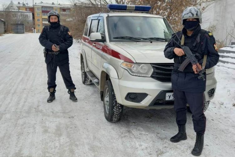 В Улан-Удэ грабитель с ножом гнался за мужчиной В Улан-Удэ грабитель с ножом гнался за мужчиной