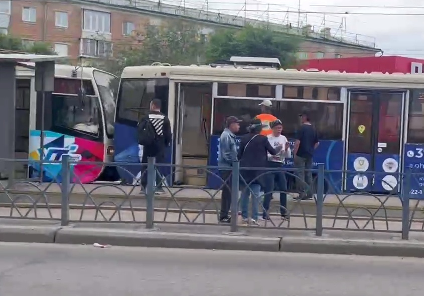 В Улан-Удэ 5 пассажиров пострадали в ДТП с участием двух трамваев