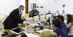 Вячеслав Дамдинцурунов первым из кандидатов сдал документы в избирком Бурятии 
