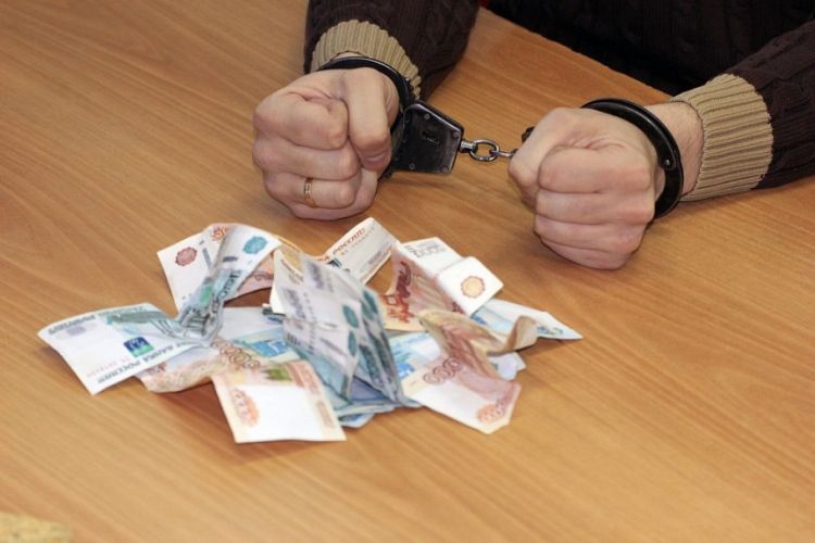В Улан-Удэ заместитель главврача получал взятки за уголь В Улан-Удэ заместитель главврача получал взятки за уголь