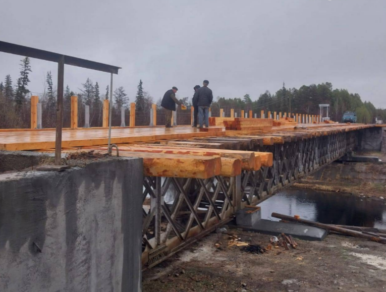В Северо-Байкальском районе продолжается ремонт моста В Северо-Байкальском районе продолжается ремонт моста