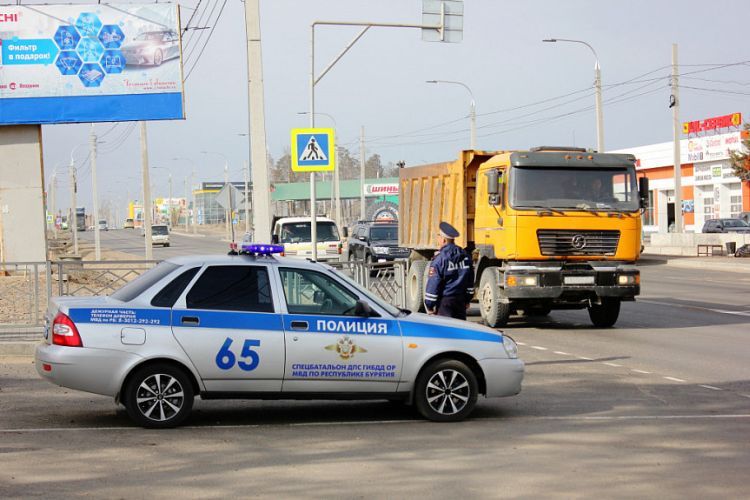 Молодой житель Улан-Удэ купил в интернете некачественные права Молодой житель Улан-Удэ купил в интернете некачественные права