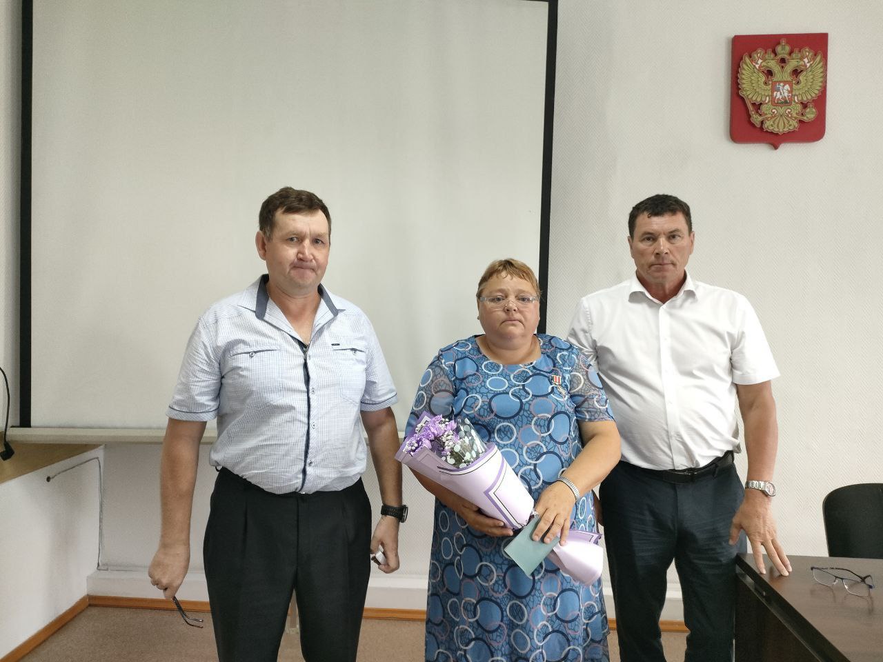 Семьям погибших Героев из Бурятии вручили памятные знаки Семьям погибших Героев из Бурятии вручили памятные знаки