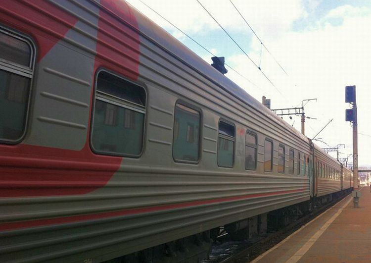 В Бурятии неизвестные обстреляли пассажирский поезд В Бурятии неизвестные обстреляли пассажирский поезд