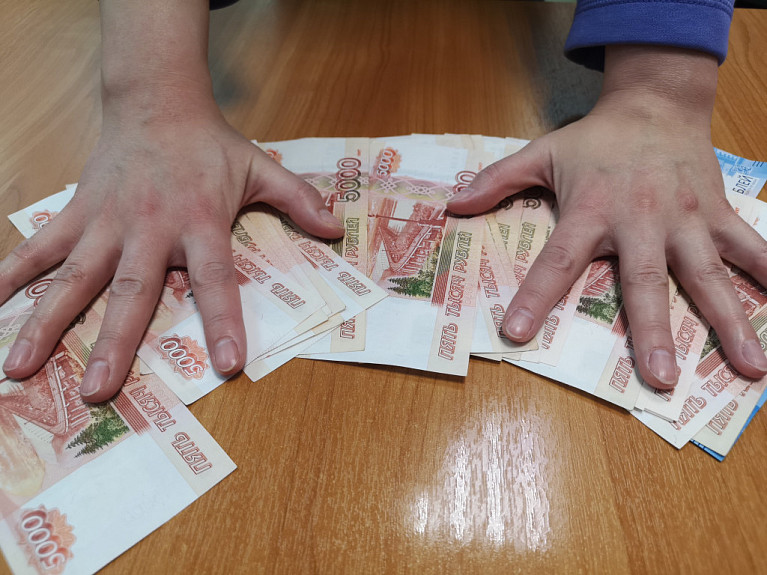 Житель Улан-Удэ лишился 13 млн рублей при покупке БАДов Житель Улан-Удэ лишился 13 млн рублей при покупке БАДов