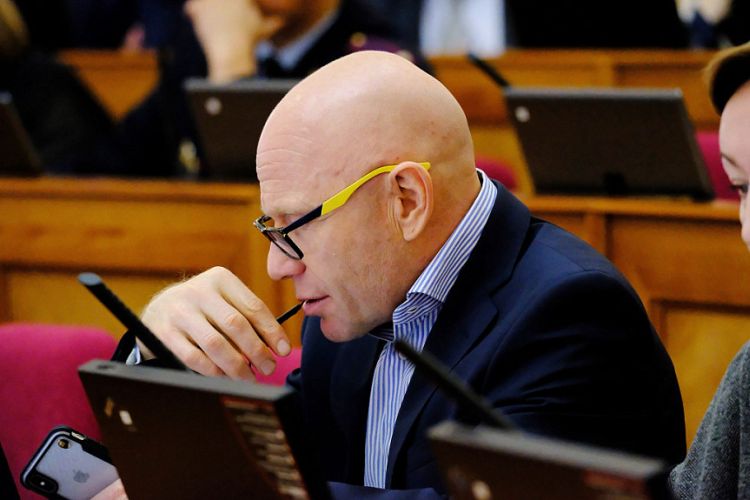 Вячеслав Покацкий заработает на коронавирусе Вячеслав Покацкий заработает на коронавирусе