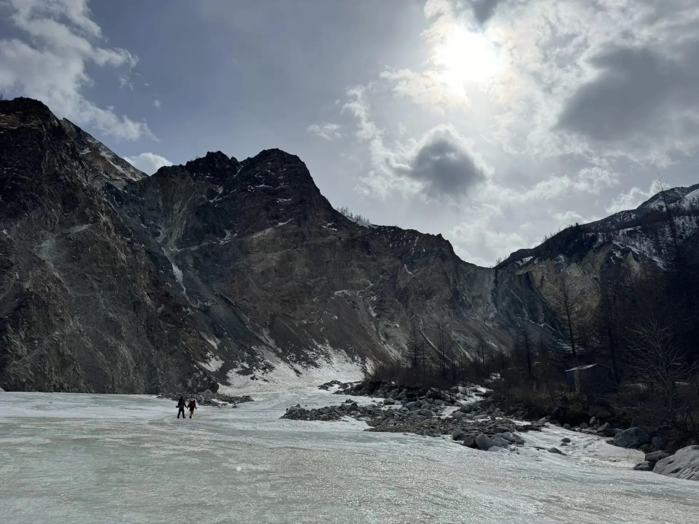 � ������� ��������� ������������� ������������ ���� � ���� �����-������