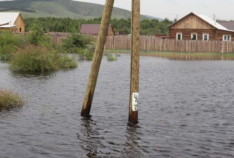 В Бурятии после сильных дождей разлился ручей Грязнуха В Бурятии после сильных дождей разлился ручей Грязнуха