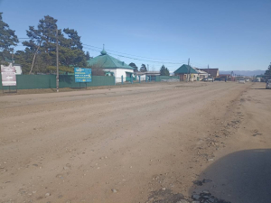 В селе Курумкан ремонтируют одну из центральных улиц