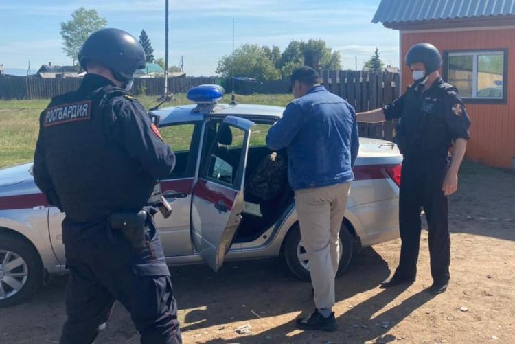 В Бурятии сельчанин избил женщину поленом В Бурятии сельчанин избил женщину поленом