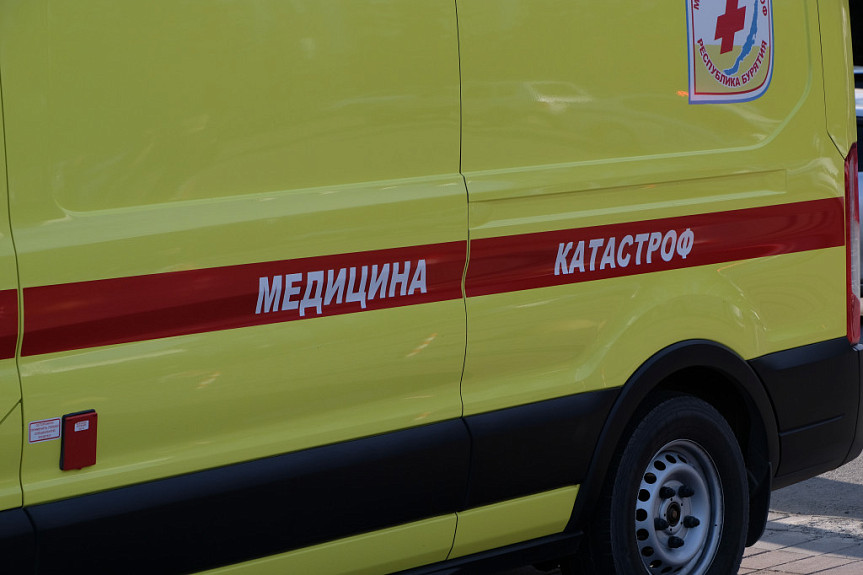 Двое подростков перевернулись на иномарке в селе Бурятии Двое подростков перевернулись на иномарке в селе Бурятии