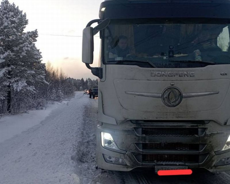 В Бурятии фура помяла три автомобиля, попавших в ДТП В Бурятии фура помяла три автомобиля, попавших в ДТП