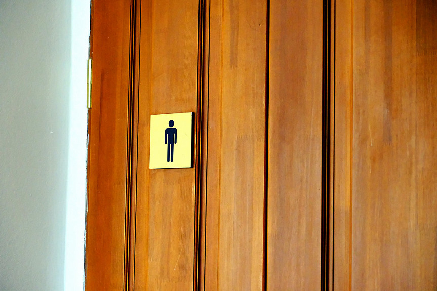 В Бурятии директора школы оштрафовали за недостроенный теплый туалет